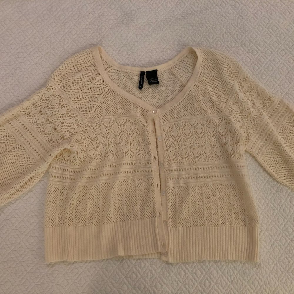 Women's Cream Color Crocheted Shrug Size XL
